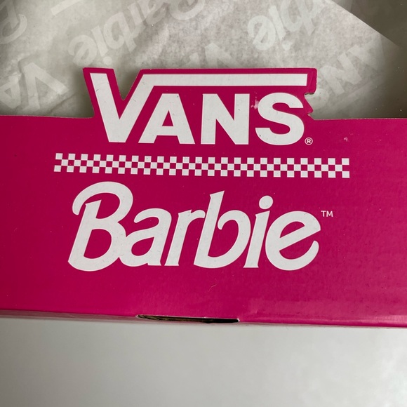 Vans Barbie Pink Women's Bath & Body Set - Picture 4 of 10